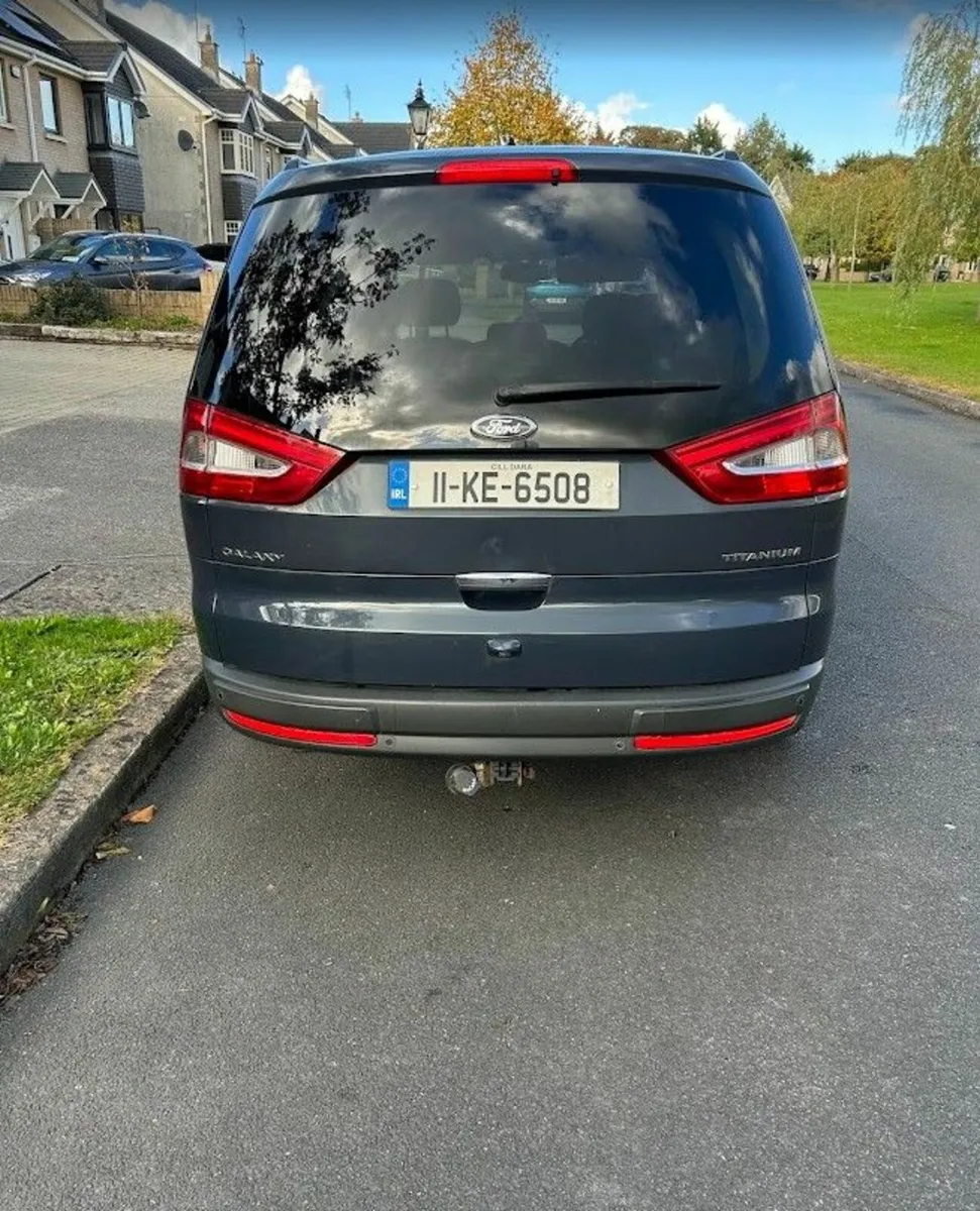 Ford Galaxy 2011 - Image 2