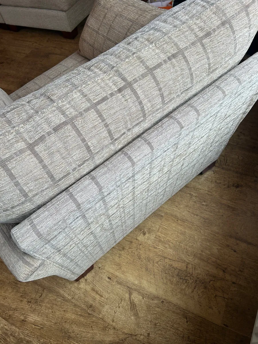 Large Armchair - Image 2
