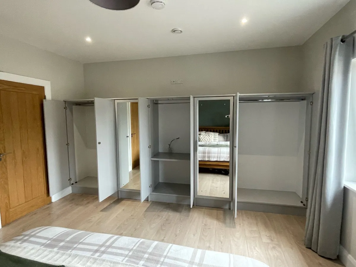 Wardrobe - Image 3
