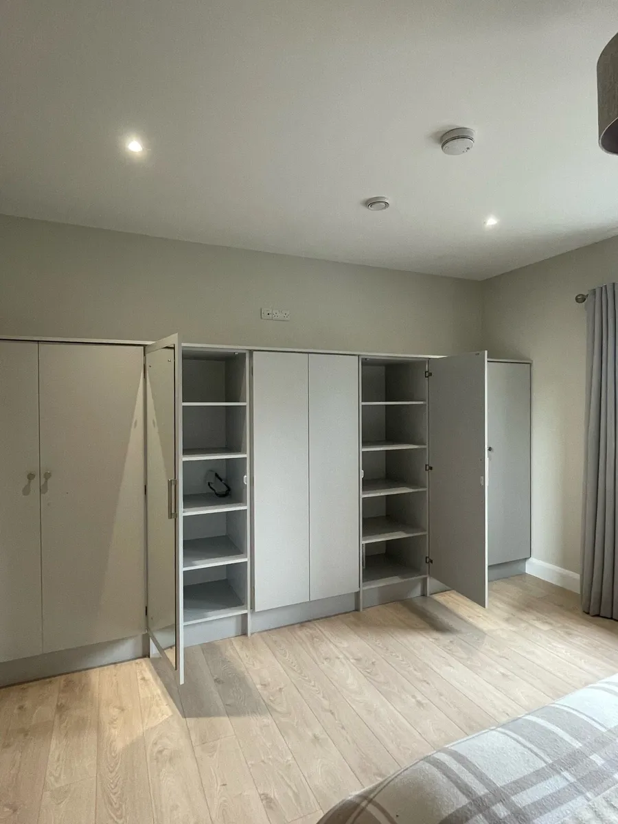 Wardrobe - Image 4