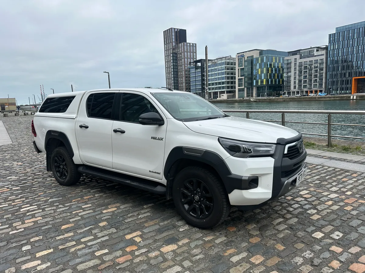 2021 Toyota Hilux Invincible X - Image 4