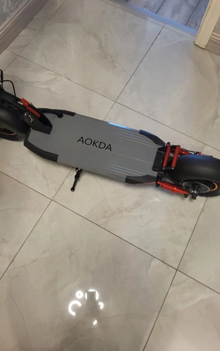 AOKDA A1 Electric Scooter – 800W, 45km/h - Image 1