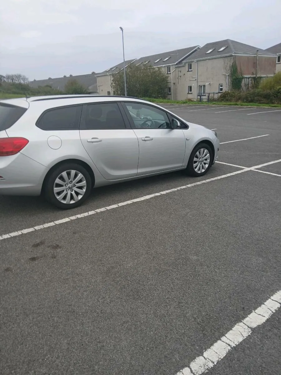 Vauxaull Astra Estate - Image 3