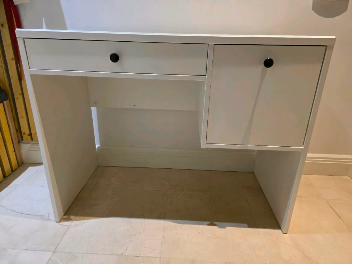Dressing table - Image 2