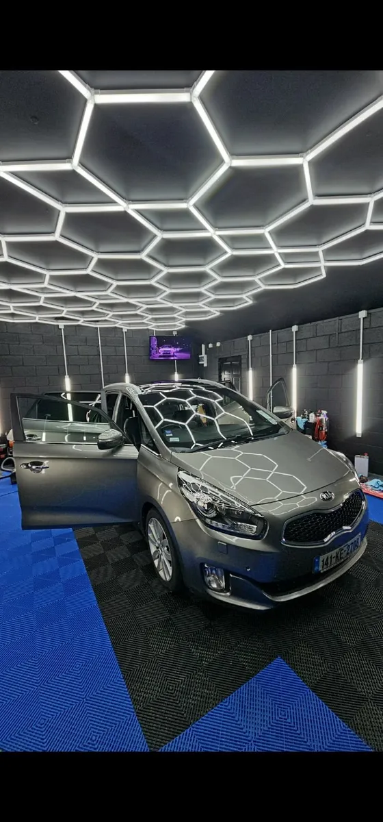 Kia Carens - Image 2
