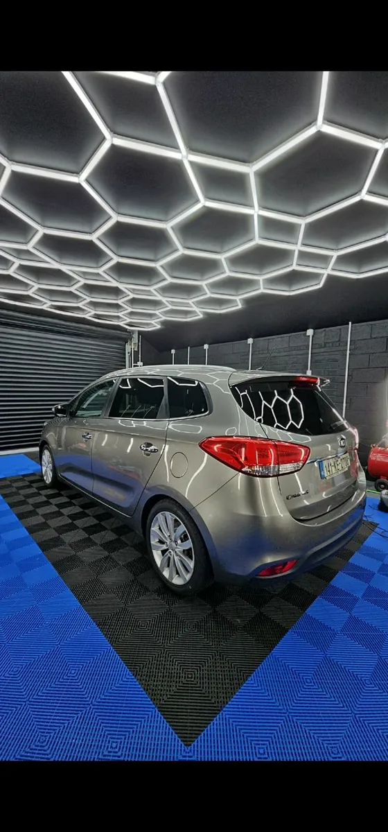 Kia Carens - Image 4