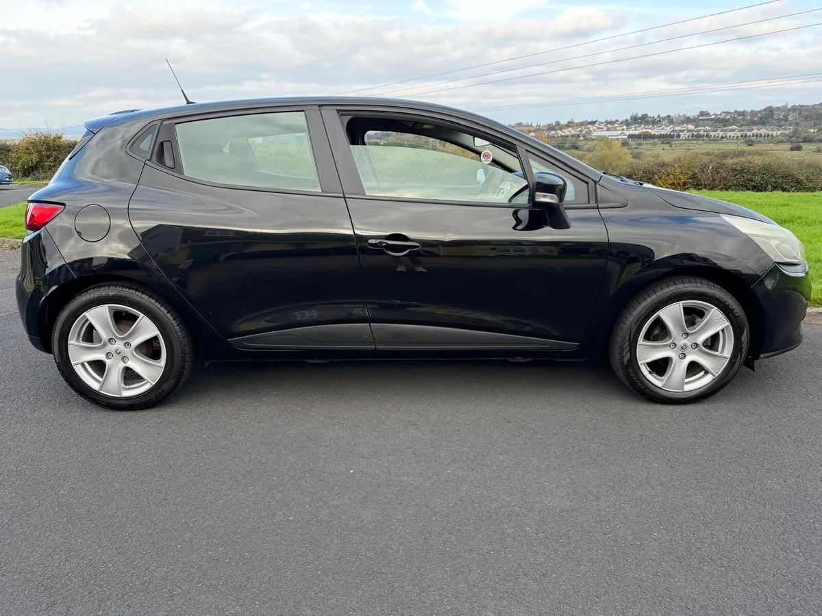 2014 Renault Clio Dynamique 1.1 Petrol - Image 4