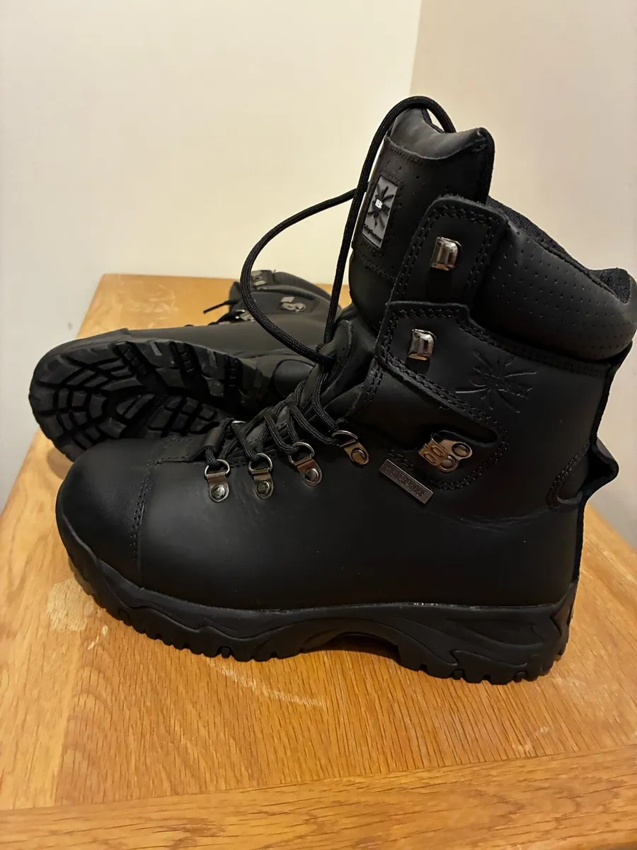 Ladies work boots - Image 2