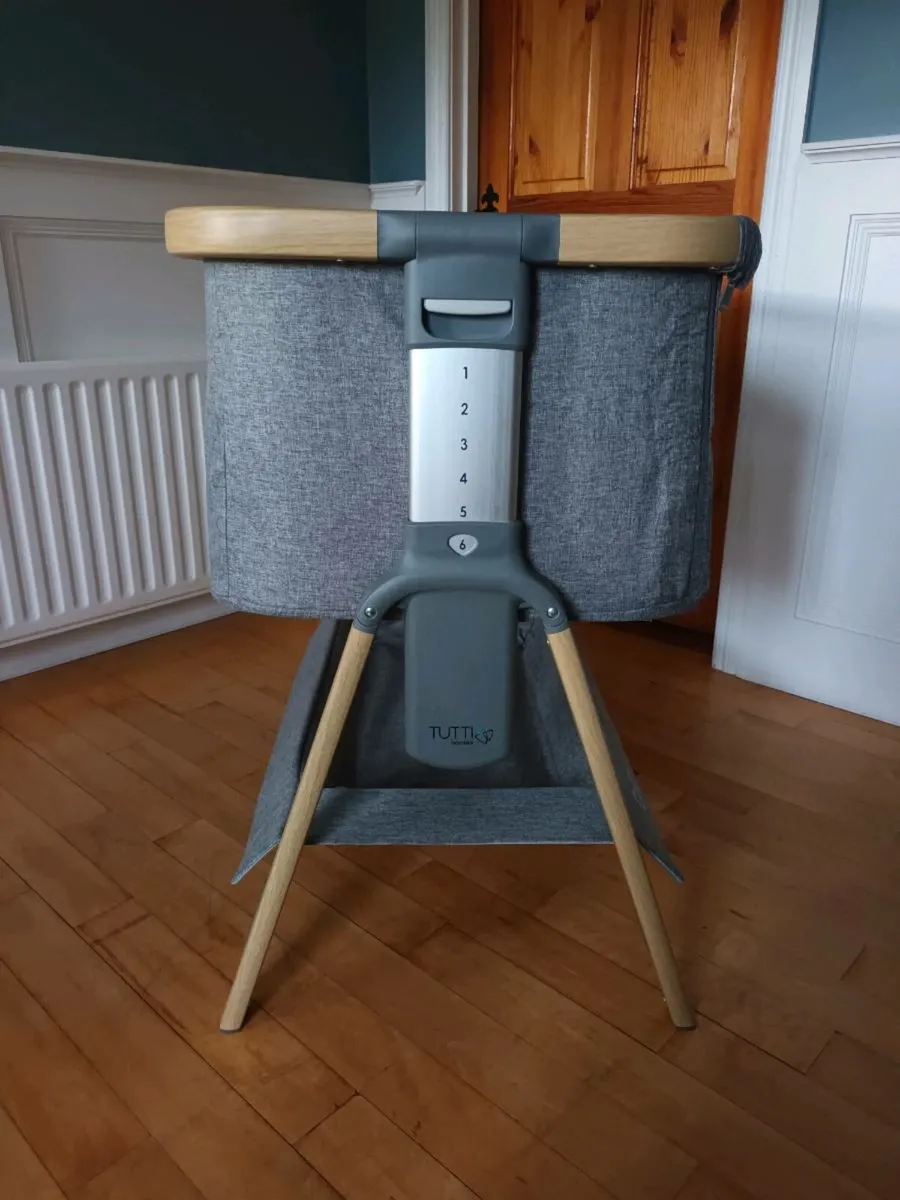 Tutti Bambini CoZee Bedside Crib for sale - Image 4