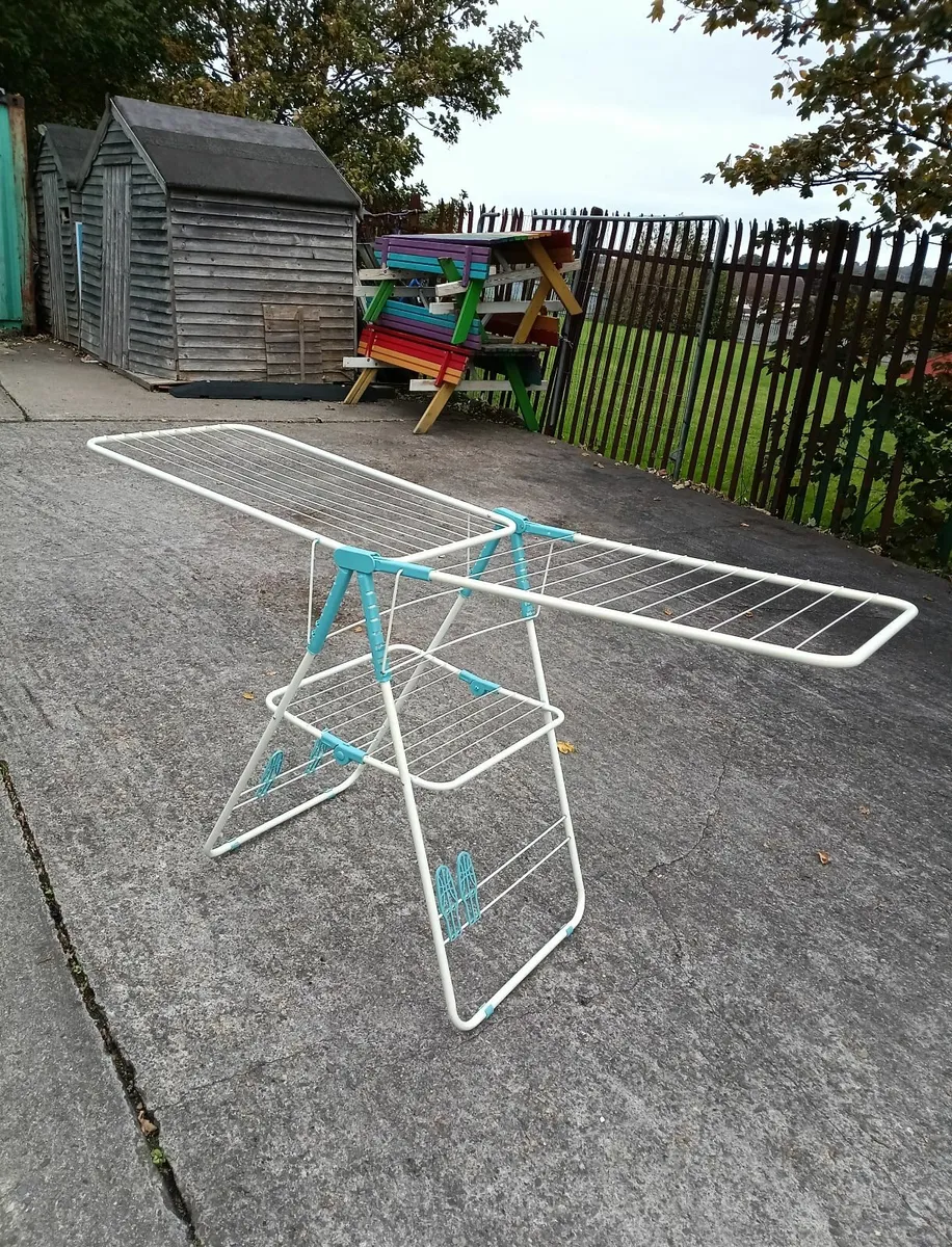 Clothes airer - Image 1