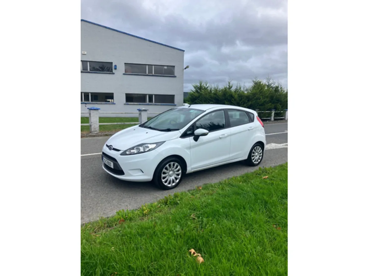 Ford Fiesta 1.25 EDGE 60BHP 5DR - Image 1