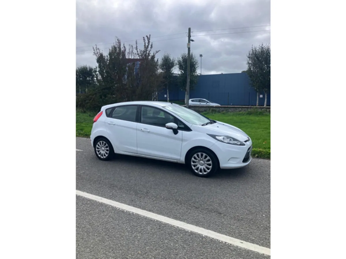 Ford Fiesta 1.25 EDGE 60BHP 5DR - Image 3