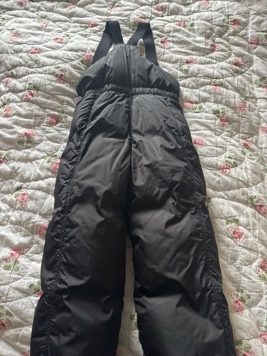 Moncler Black Ski suit Age 6, new with tags. - Image 1
