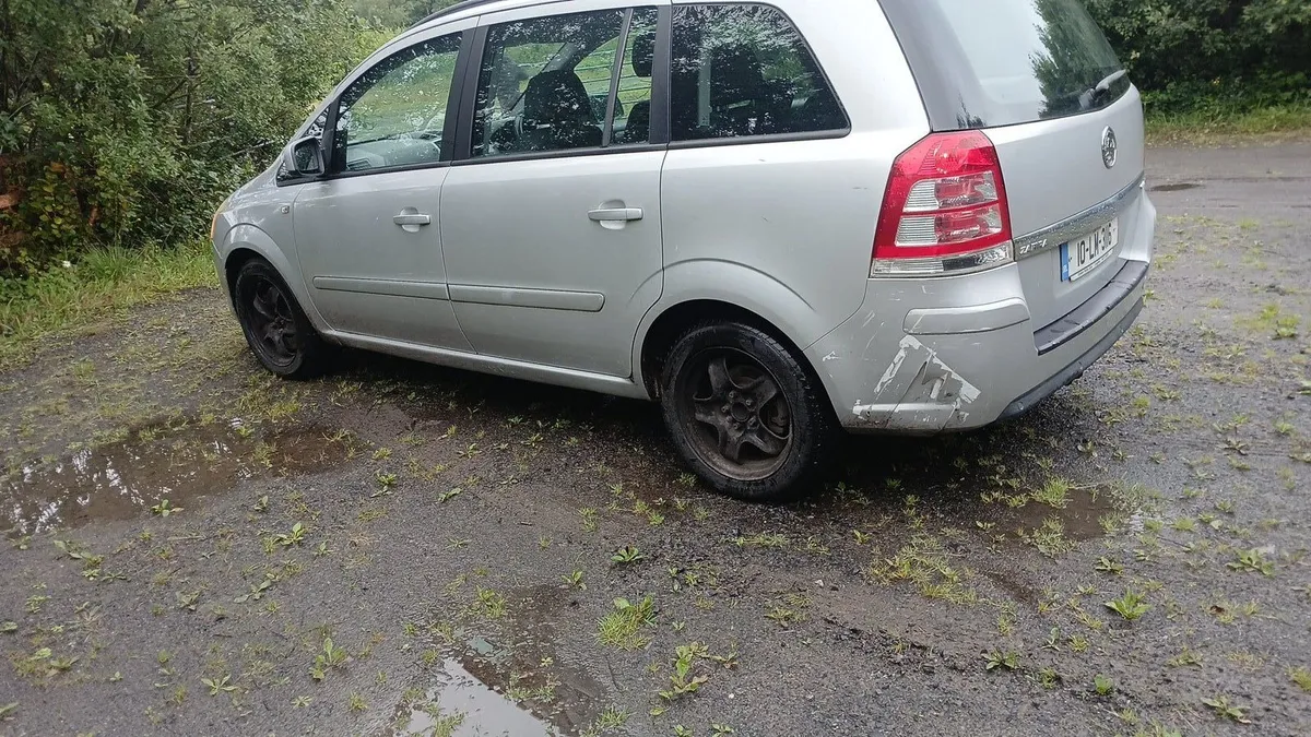 2010 1.7 zafira 7 seats 190 miles no nct no tax - Image 4
