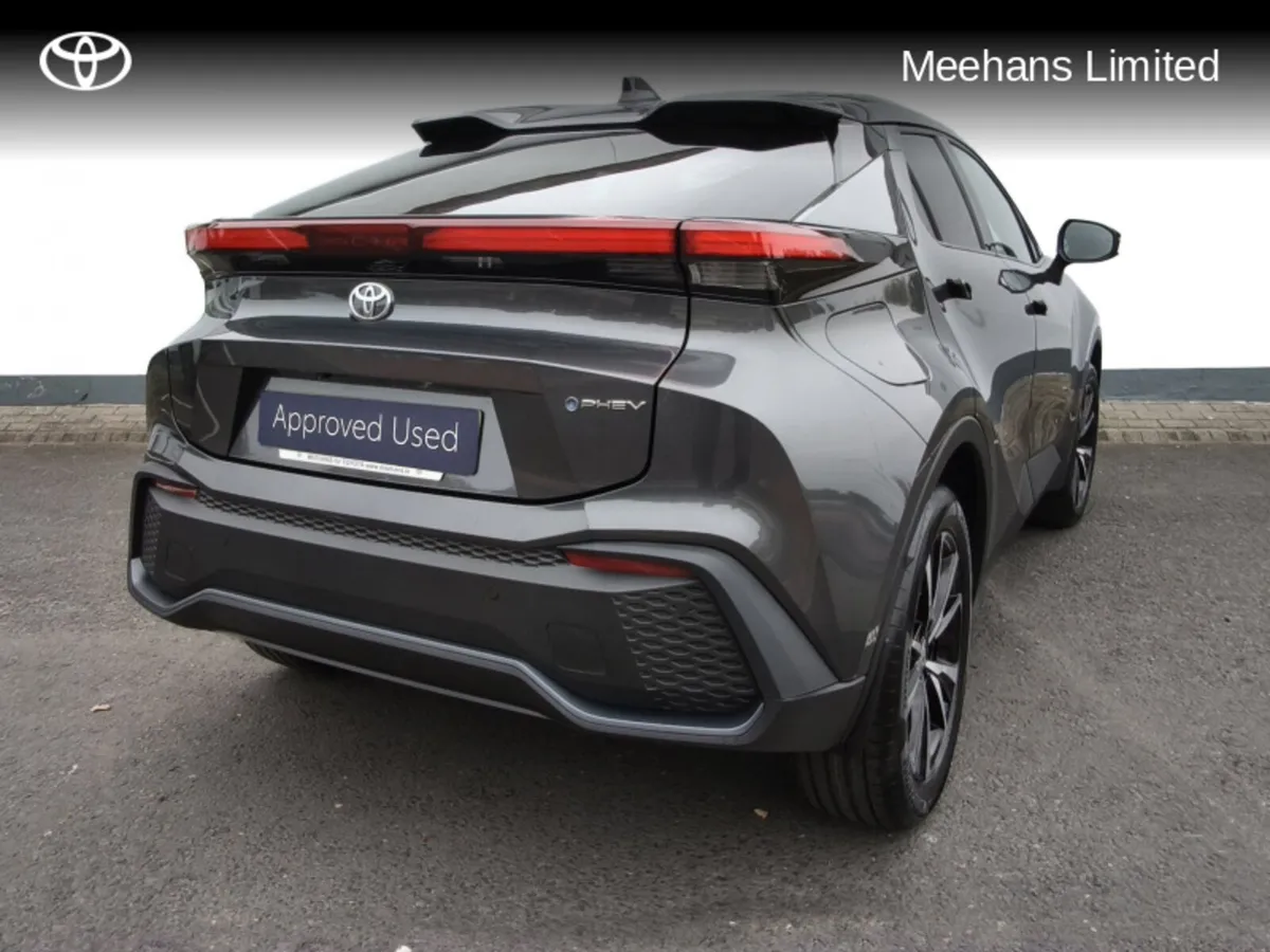 Toyota C-HR C-HR PHEV SPORT - Image 2
