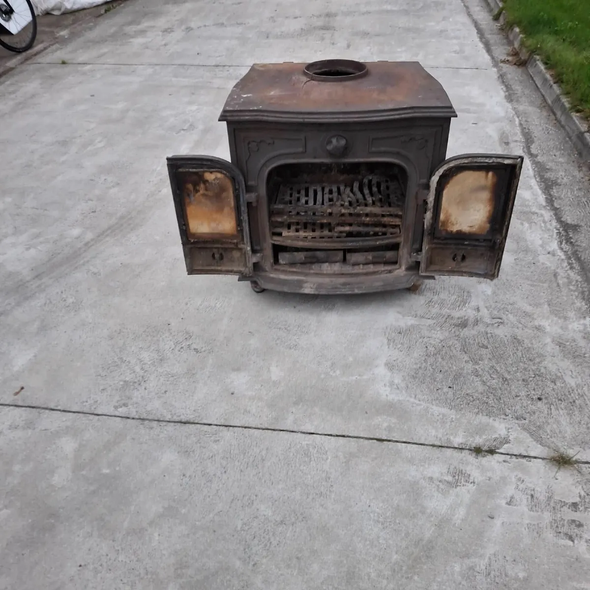 Stove30 kw Stove - Image 1