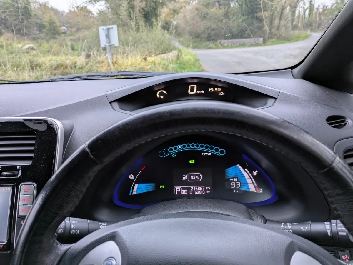 Nissan Leaf 2014 - Image 2