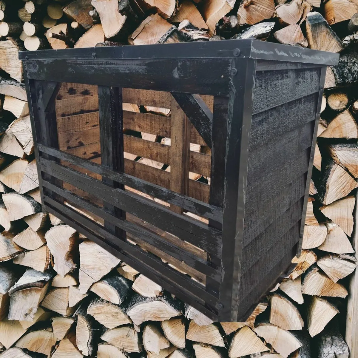 Log shed