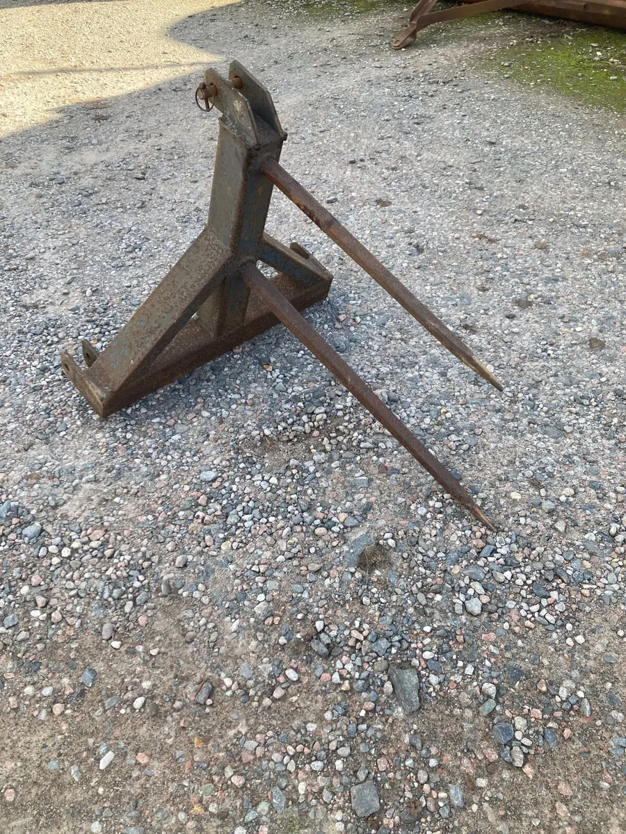 Bale spike - Image 1