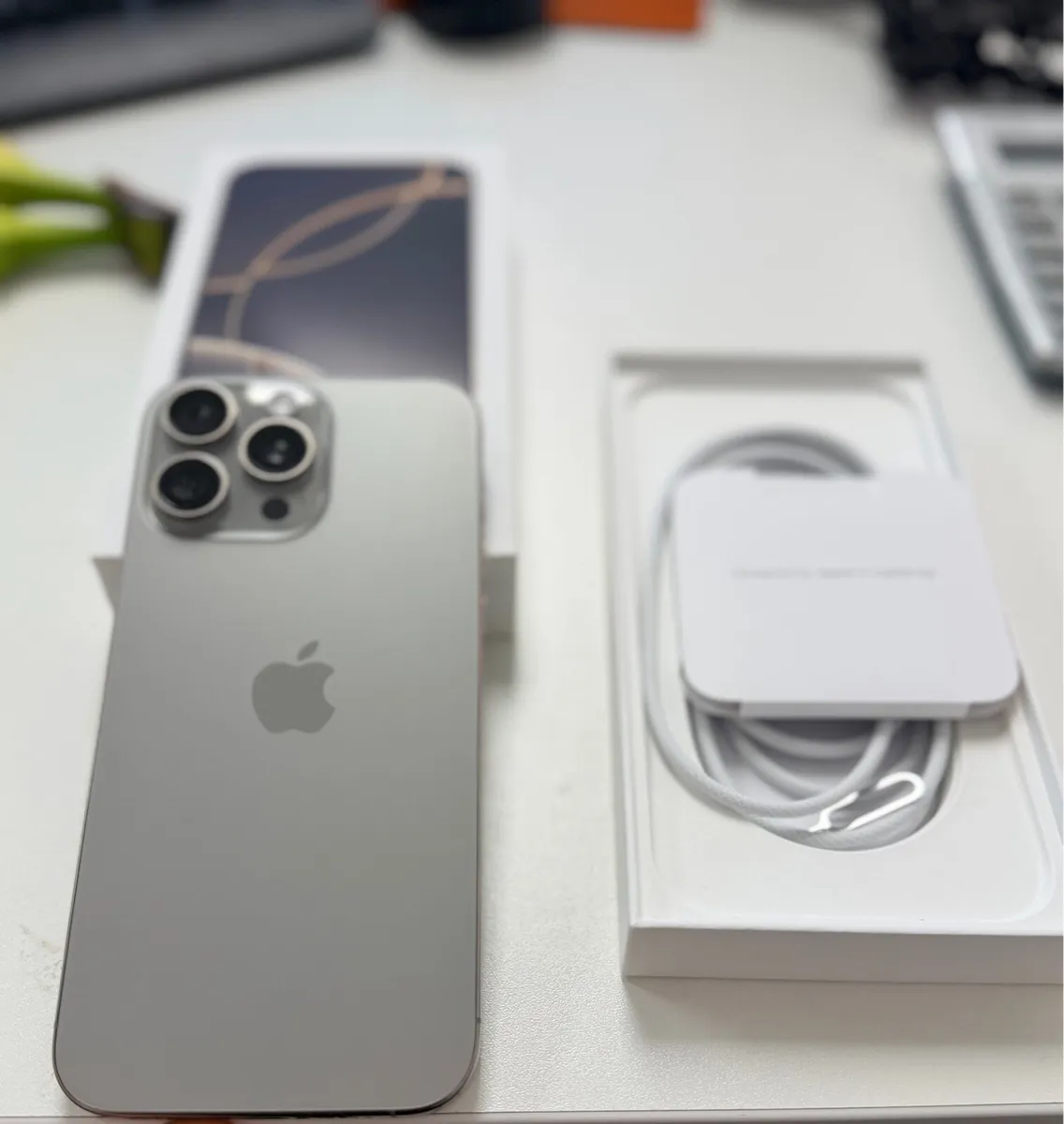 iPhone 16 pro max 256gb titanium - Image 2