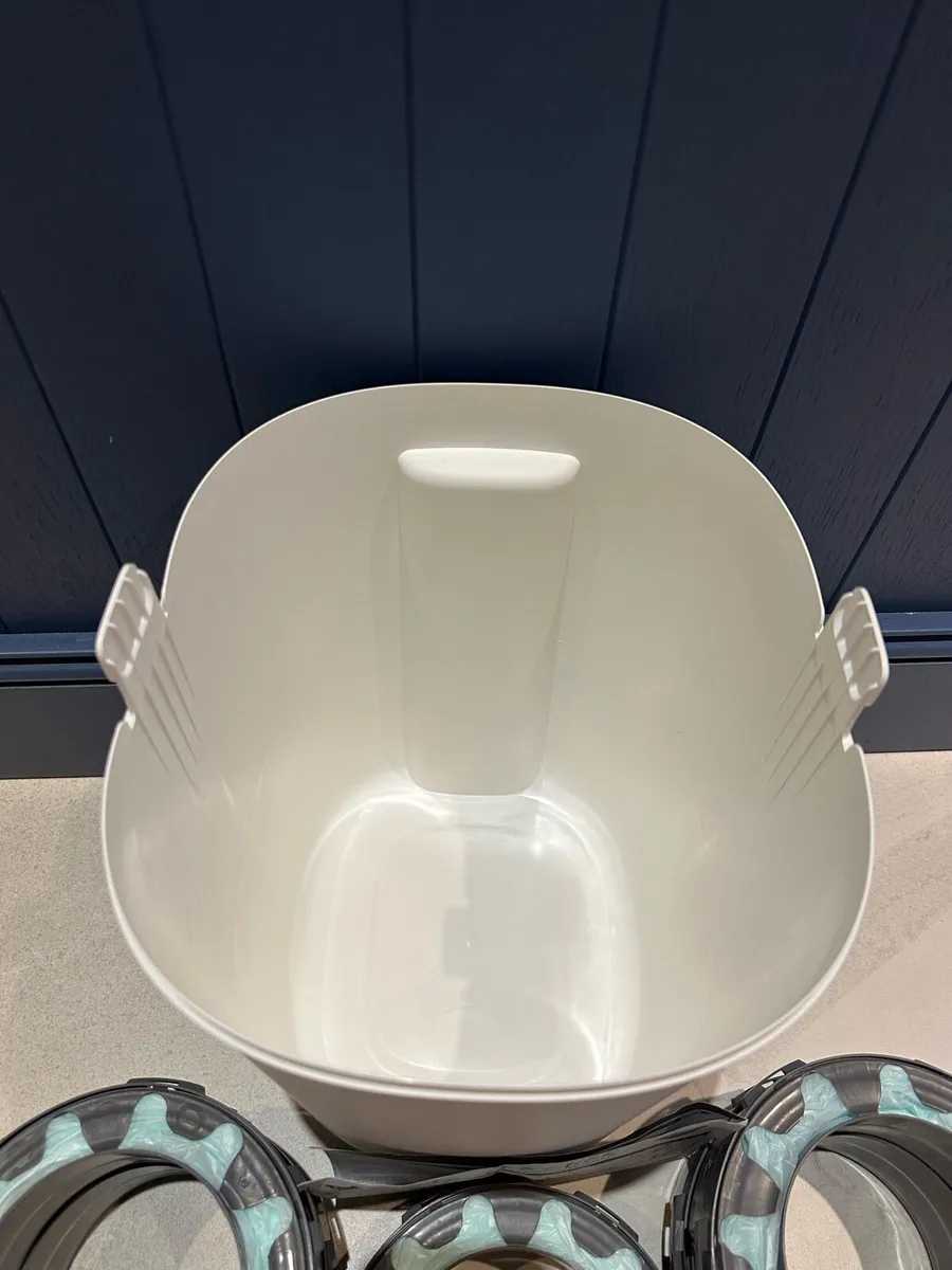 Tommee Tippee twist and click nappy bin and refill - Image 4