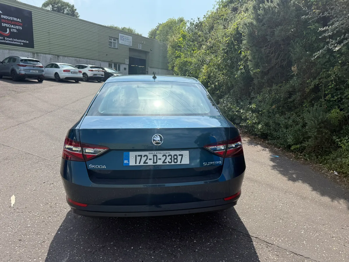 Skoda superb - Image 2