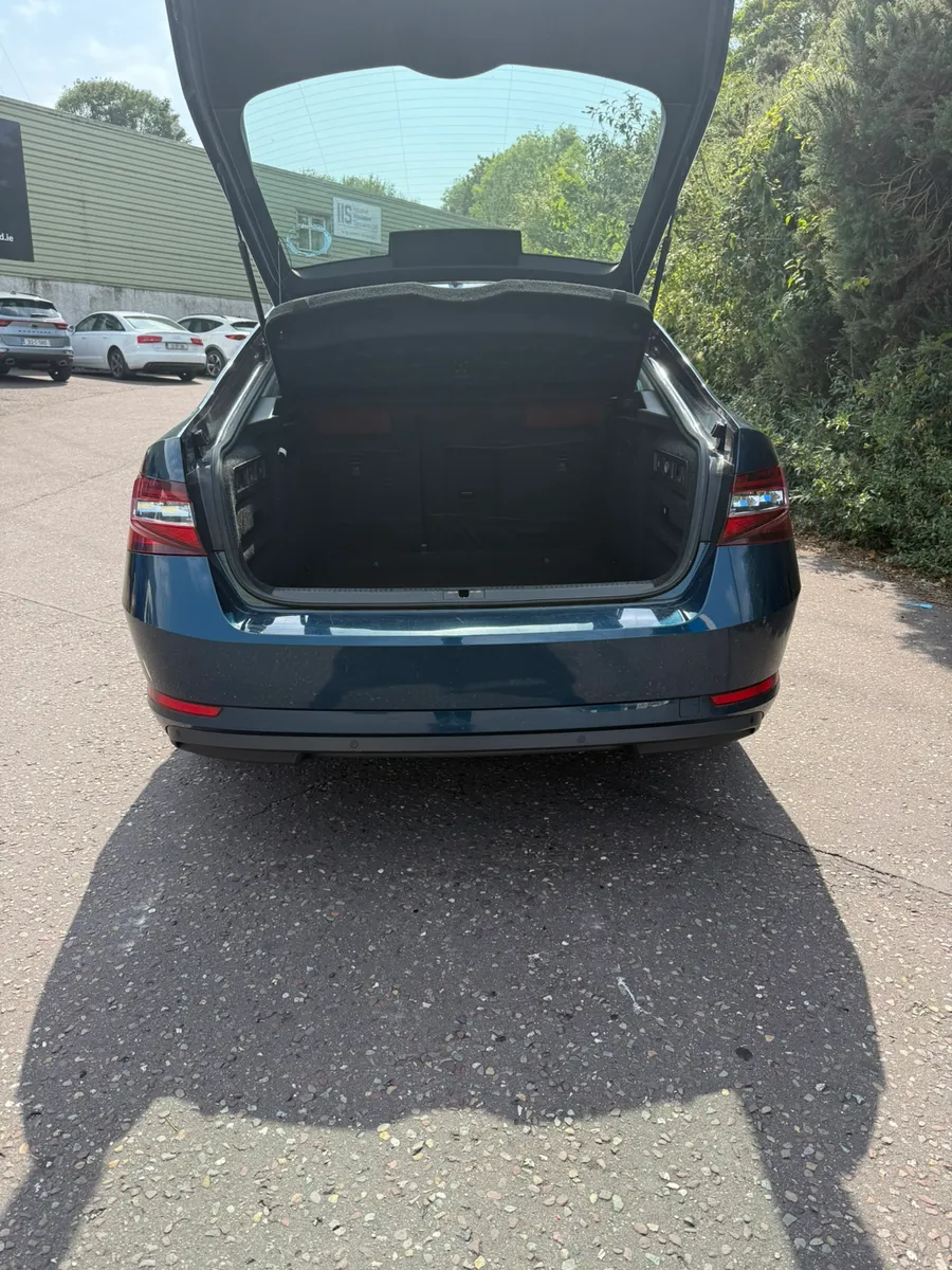 Skoda superb - Image 3