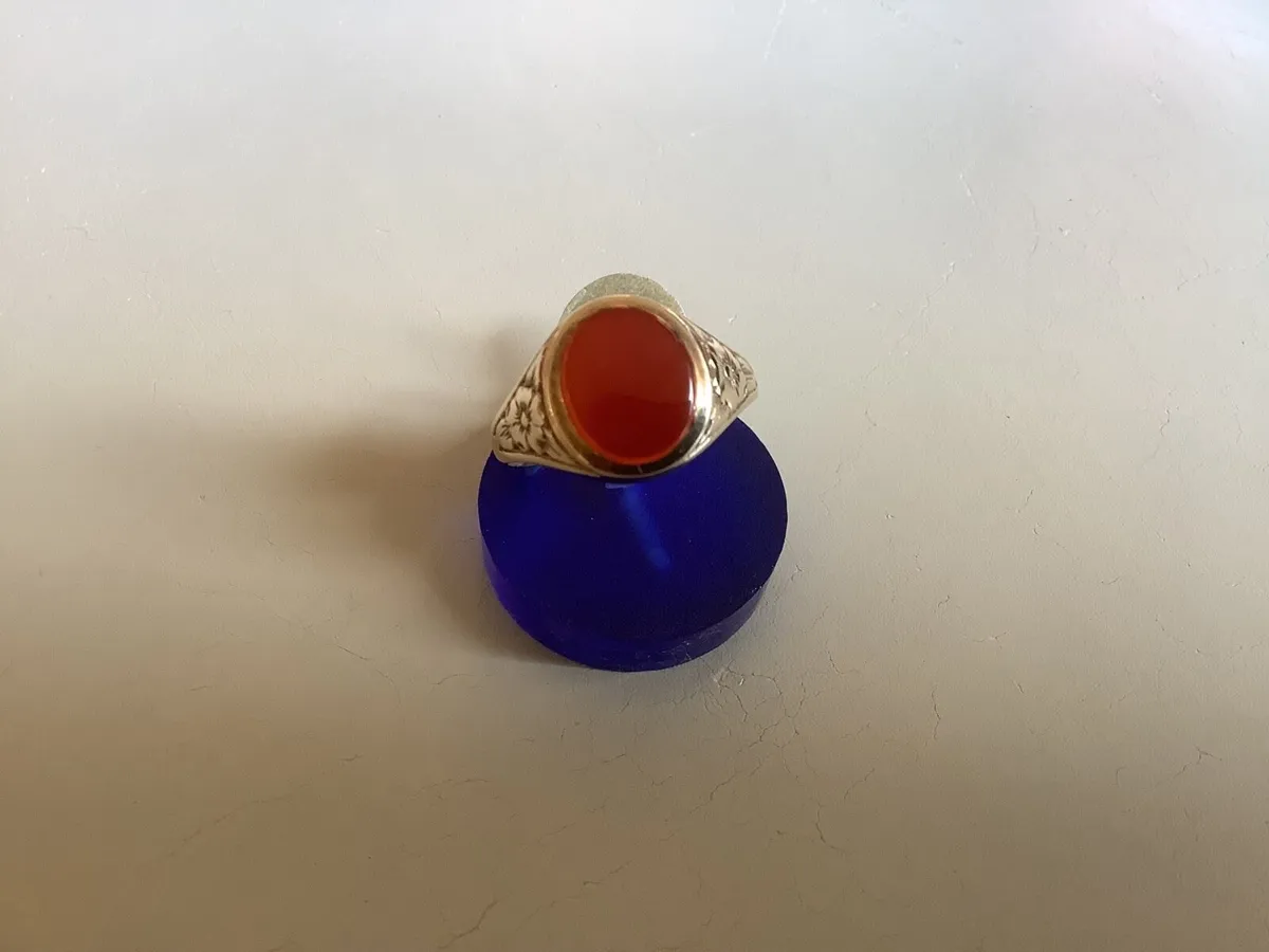 NEW 9ct Gold CORNELIAN STONE ring - Image 1