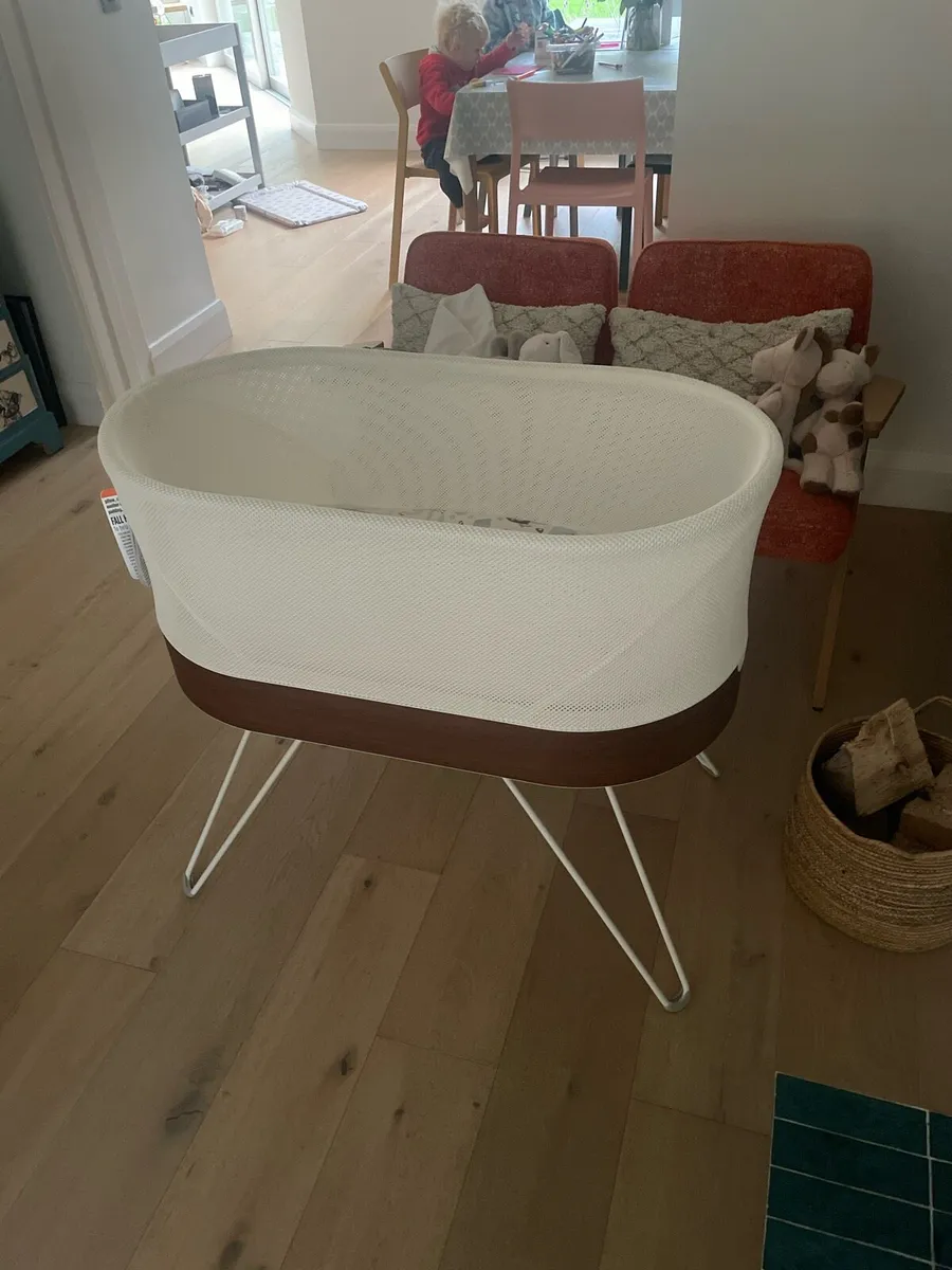SNOO Smart Sleeper Baby Cot - Image 2