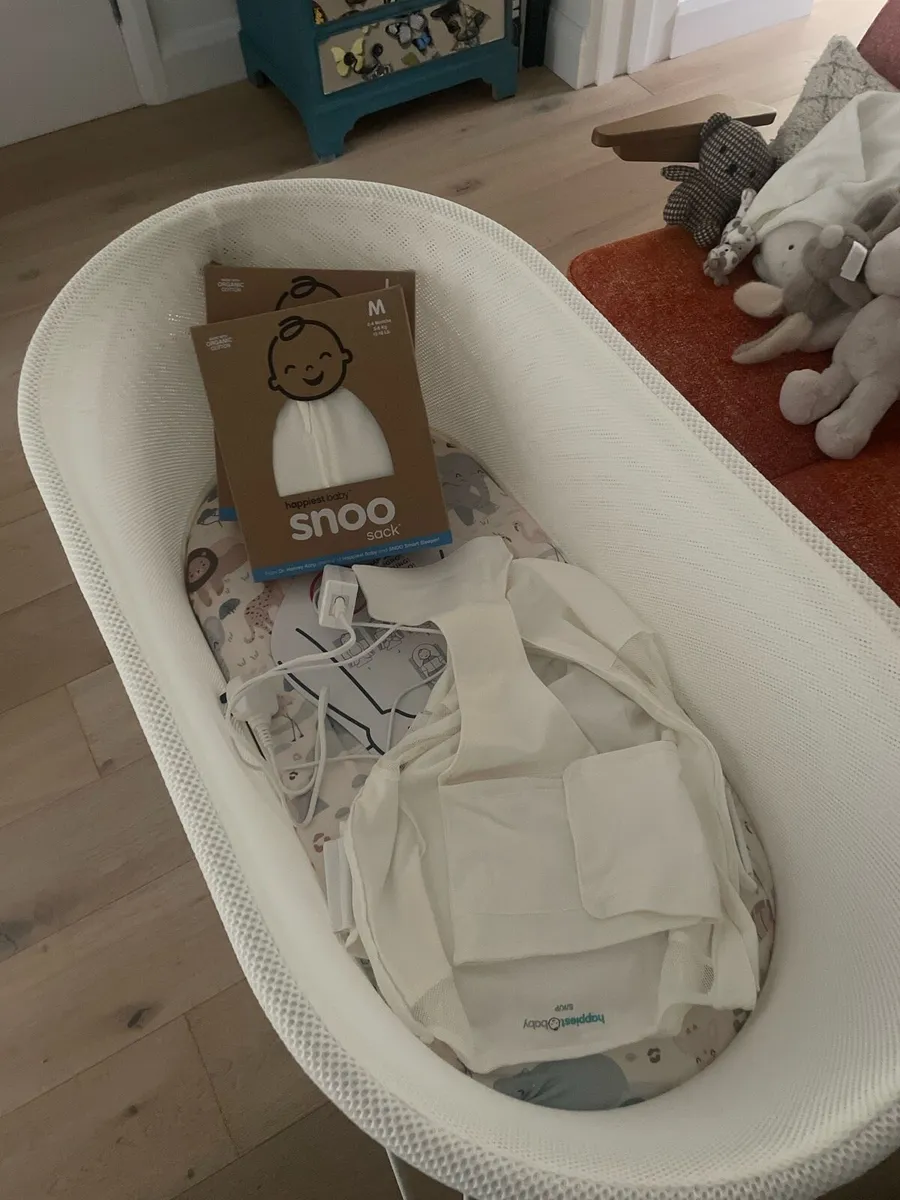 SNOO Smart Sleeper Baby Cot - Image 3