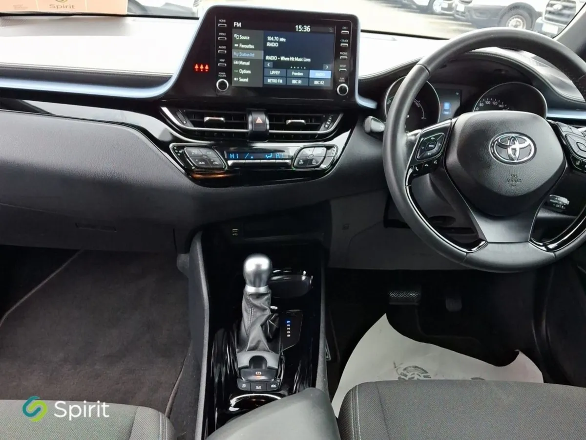 Toyota C-HR 1.8 Hybrid Sport - Image 4