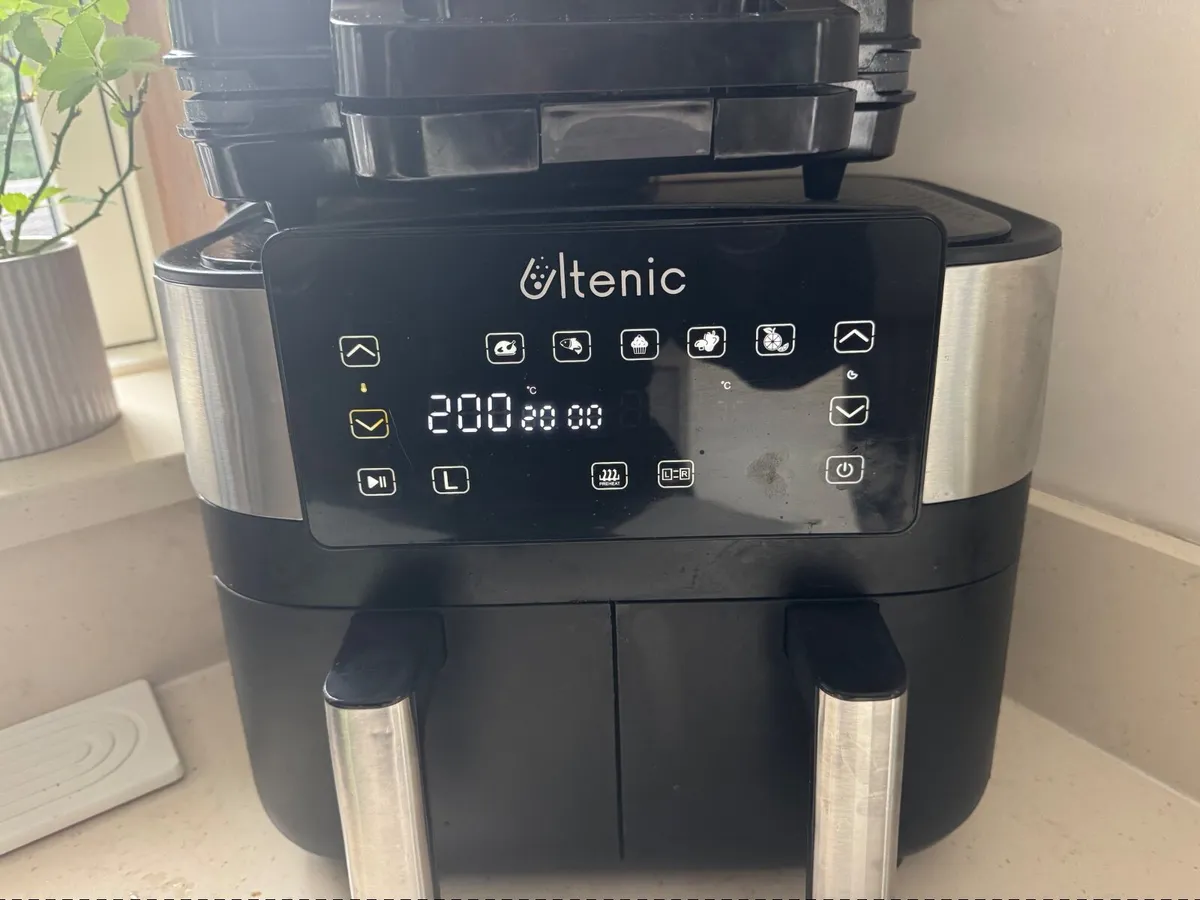 Air fryer - Image 1