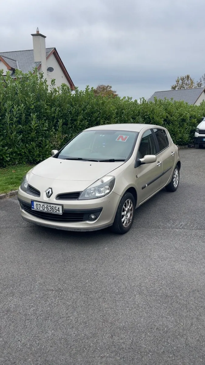 Renault Clio NEW NCT low milage - Image 2
