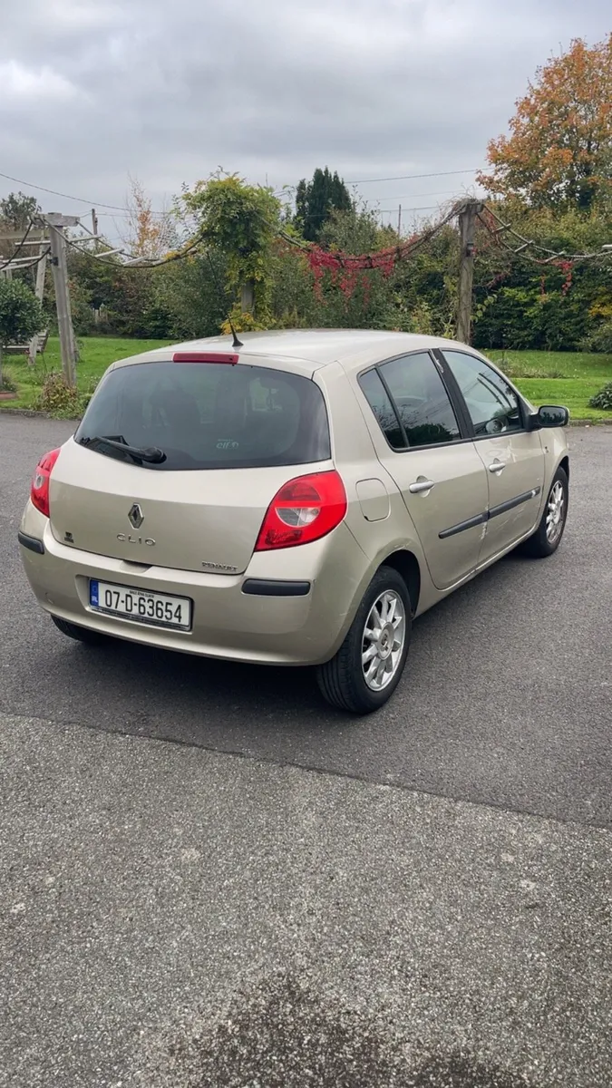 Renault Clio NEW NCT low milage - Image 4