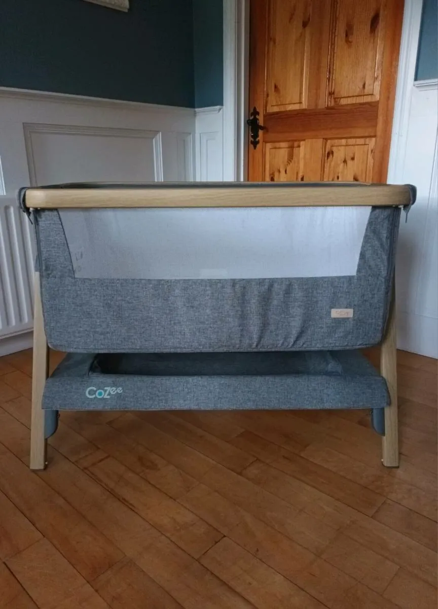 Tutti Bambini CoZee Bedside Crib for sale - Image 1