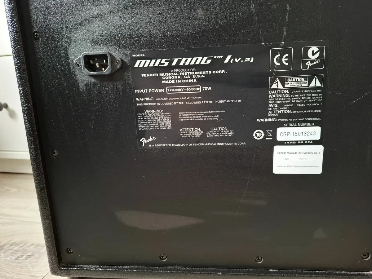 Fender guitar amp - Image 3