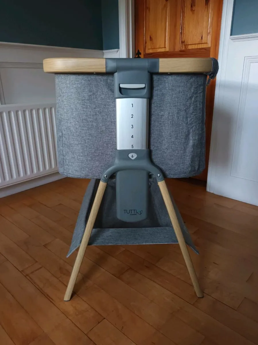 Tutti Bambini CoZee Bedside Crib for sale - Image 4