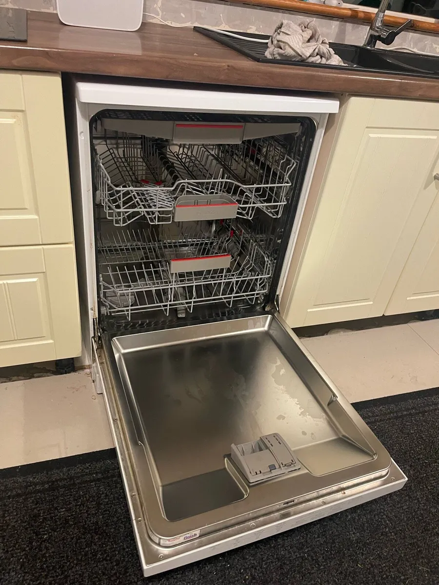 Dishwasher - Image 1