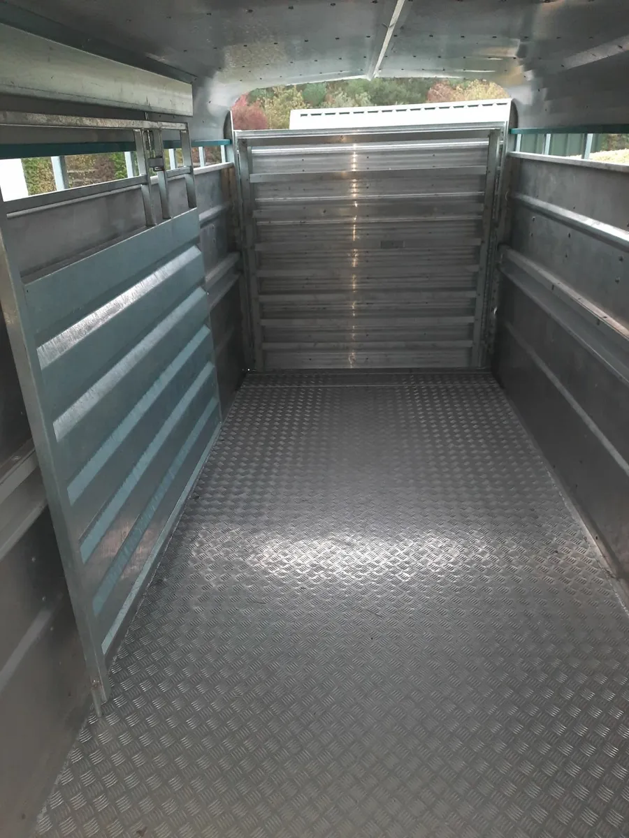 Cattle trailer - Image 2