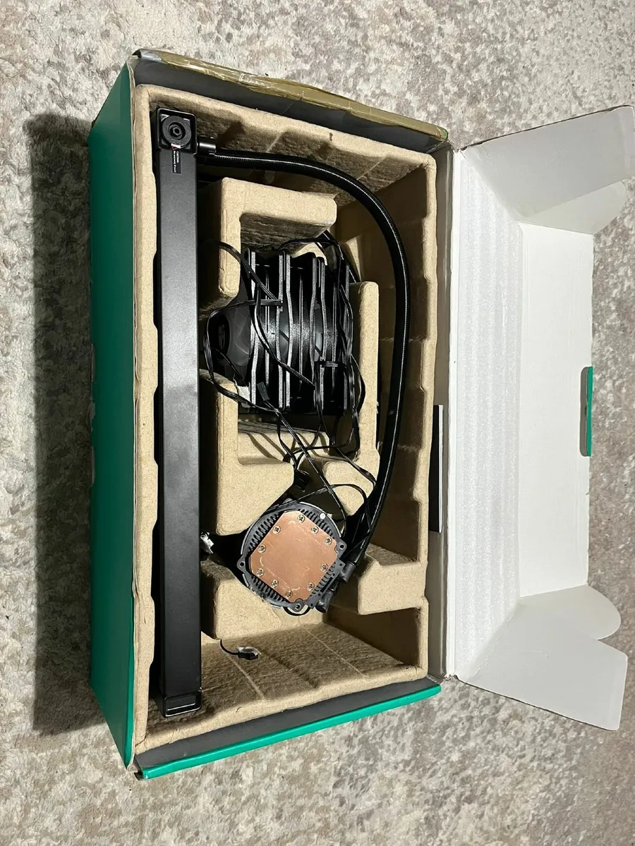 DeepCool Castle 360RGB V2 360mm Liquid CPU Cooler - Image 2
