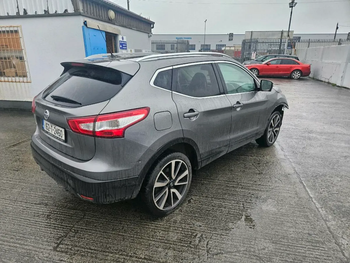 2016 Nisssan Qashqai light damage - Image 4