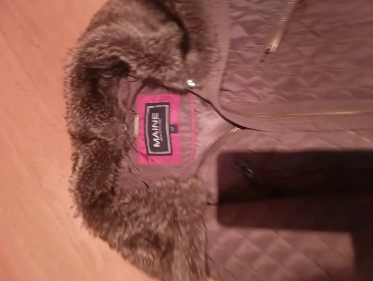 Beautiful ladies coat fur collar, chocolate brown. - Image 3