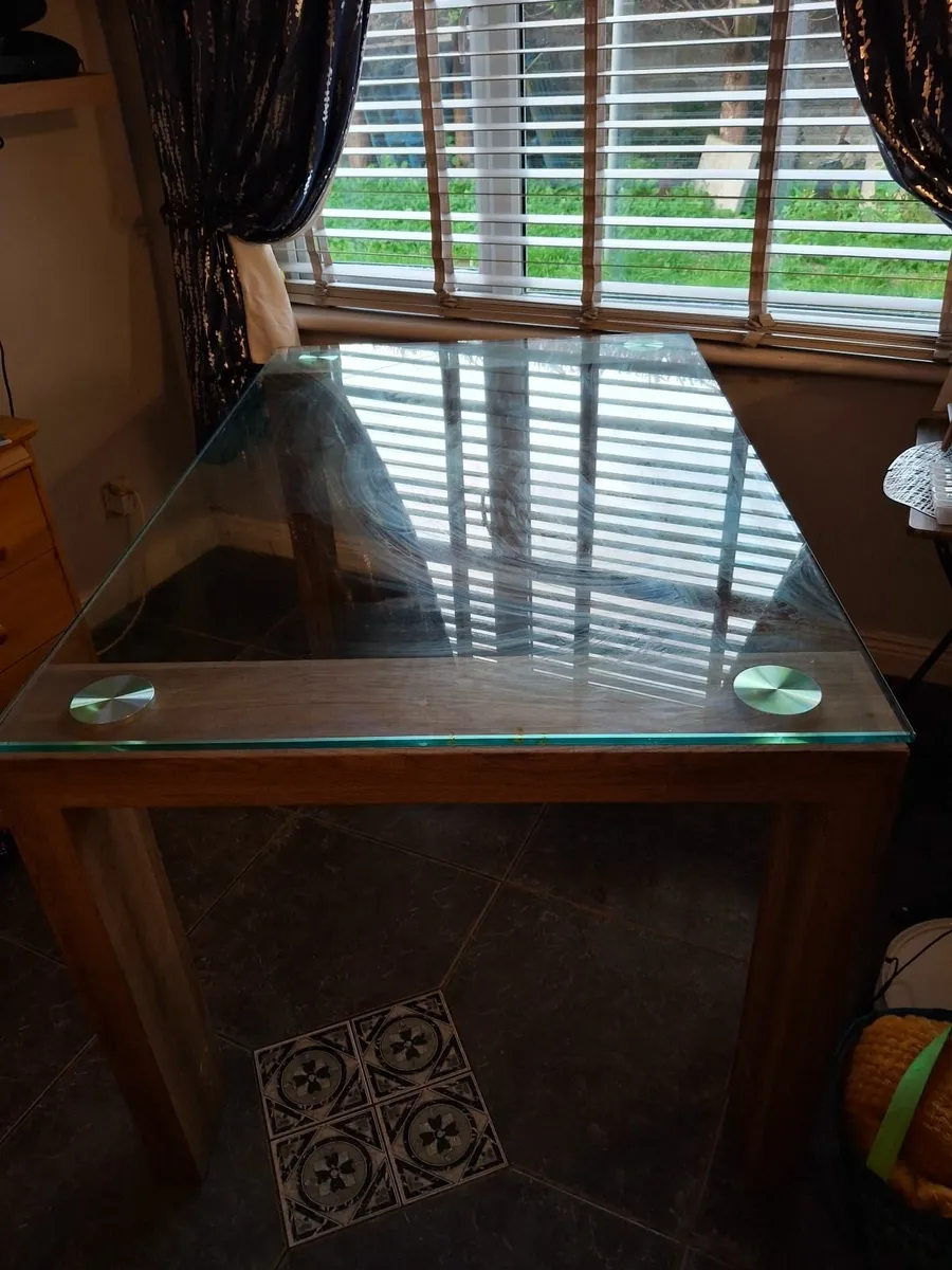 Kitchen table - Image 2