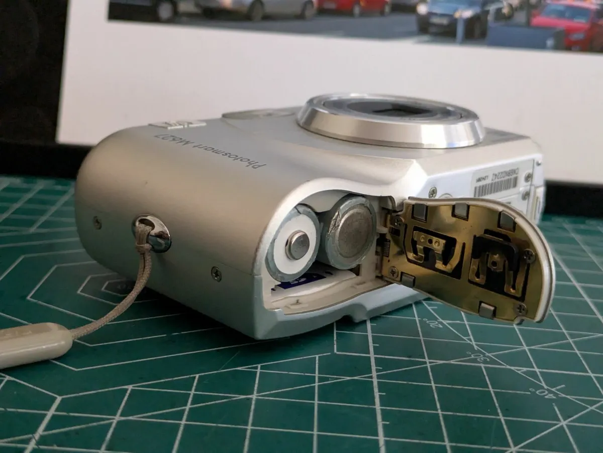 HP Photosmart camera 7MP CCD 🎨 digital camera - Image 3