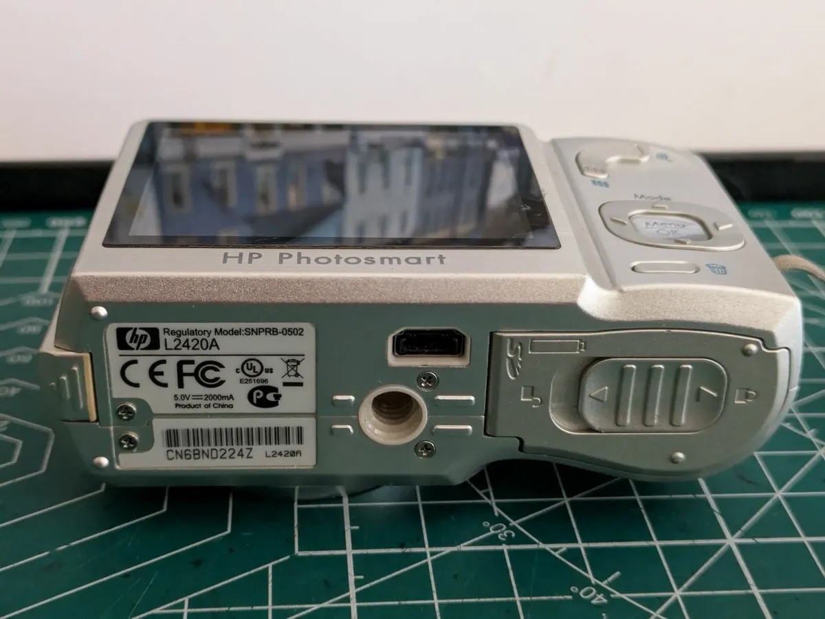 HP Photosmart camera 7MP CCD 🎨 digital camera - Image 4