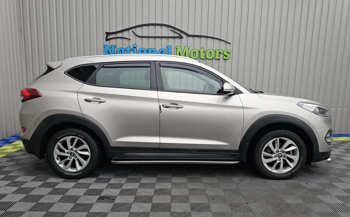 2016 Hyundai Tucson 2.0 D Executive 4WD - Image 2