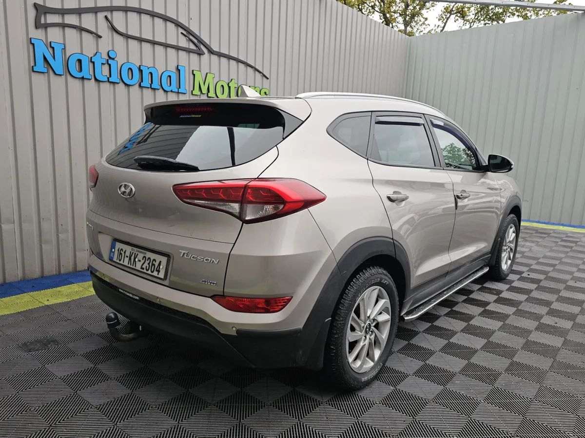 2016 Hyundai Tucson 2.0 D Executive 4WD - Image 3