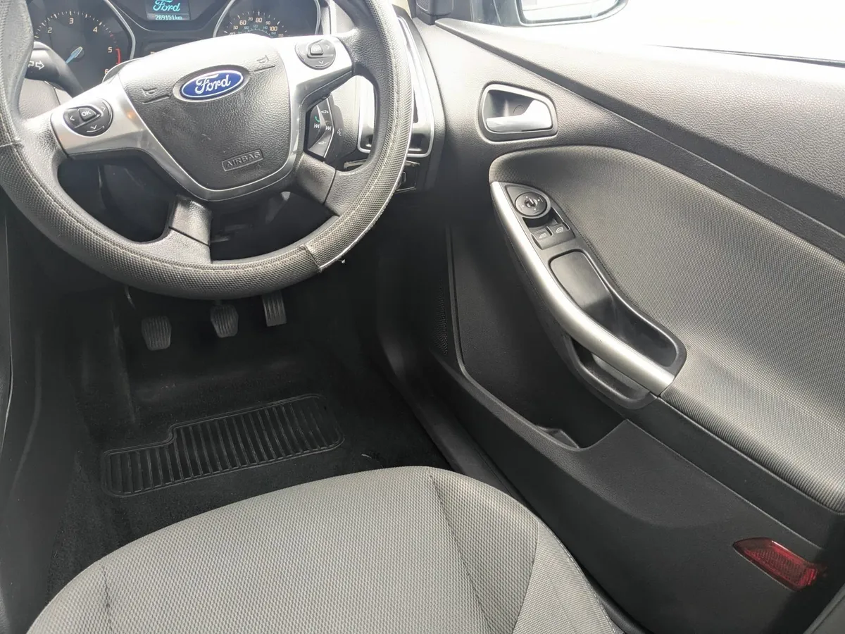 Ford Focus 1.6 TDCi (2012) - Image 4