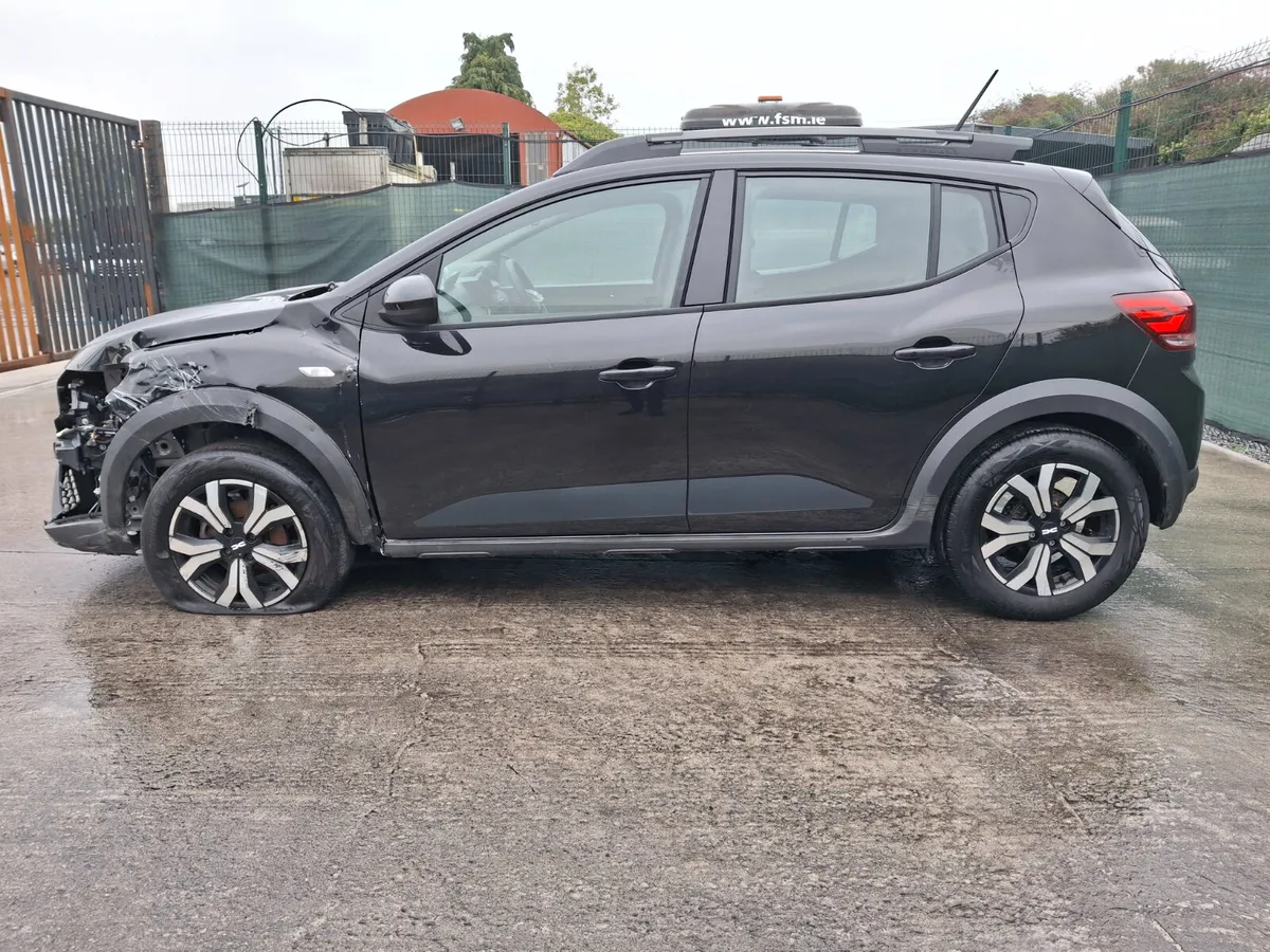 241 Dacia Sandero Stepway  Automatic - Image 4