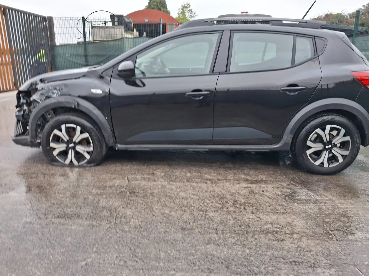241 Dacia Sandero Stepway  Automatic - Image 4